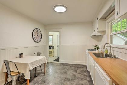 Pet-Friendly Baker City Abode with Private Yard - image 7