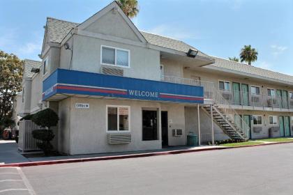 Motel 6-Bakersfield CA - East - image 10
