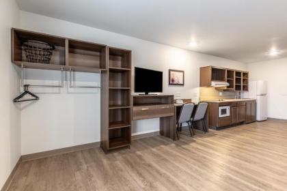 WoodSpring Suites Bakersfield - image 15