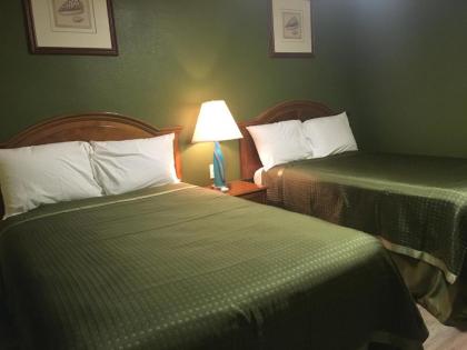 Aristocrat Motel - image 11