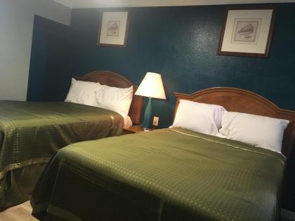 Aristocrat Motel - image 9