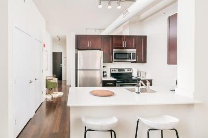 1BR Luxury Studio Historic Building Parking Rooftop Deck & Gym - image 8