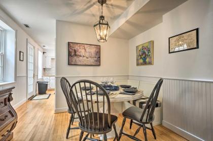The Shakespeare House with Updated Interior! - image 10