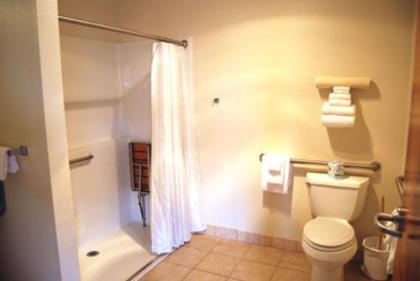 Table Rock Motel - image 13