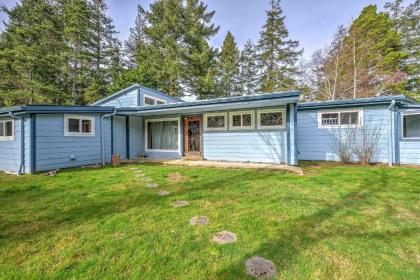 Rustic Bandon Log Cabin on 5 Acres of Woodlands Bandon Oregon