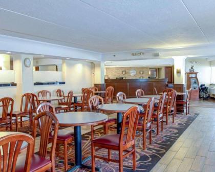 Comfort Inn Bangor - image 13