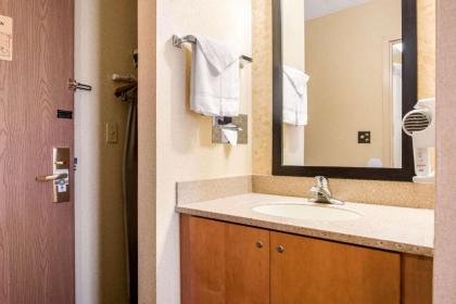 Quality Inn at Bangor Mall - image 14