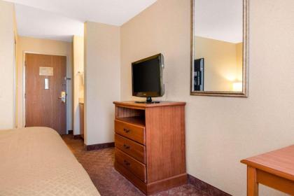 Quality Inn at Bangor Mall - image 4