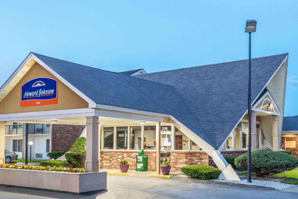Howard Johnson by Wyndham Bangor - main image
