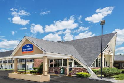 Howard Johnson by Wyndham Bangor - image 2