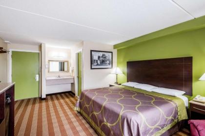 Super 8 by Wyndham Bangor - image 3