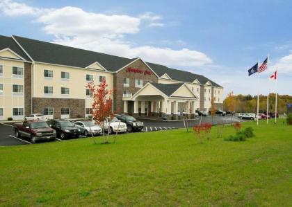 Hampton Inn Bangor - image 1