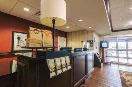 Hampton Inn Bangor - image 7