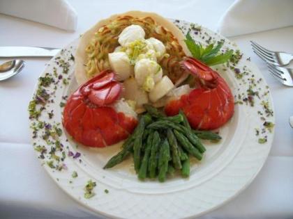 Bar Harbor Inn and Spa - image 1