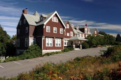 Cleftstone manor Maine