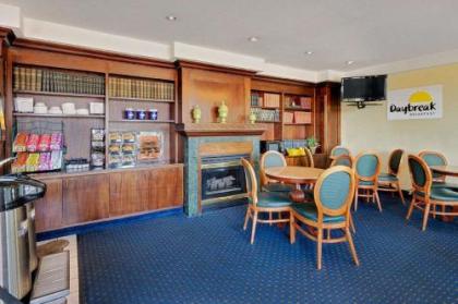 Days Inn by Wyndham Bar Harbor - image 2