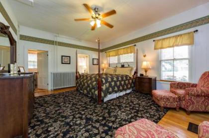 The Elmhurst Inn - image 4