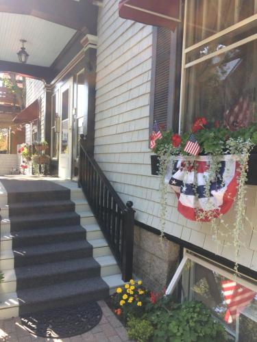 Hearthside Inn - image 2
