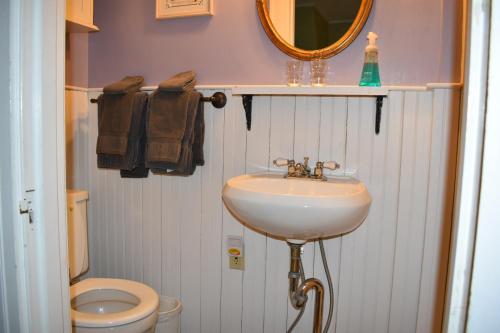 Canterbury Cottage Bed & Breakfast - main image