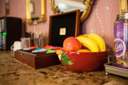 Canterbury Cottage Bed & Breakfast - image 3