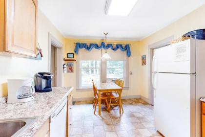 Green Cottage - image 13