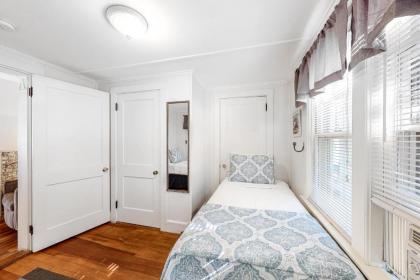 Parkview Cottage - image 13