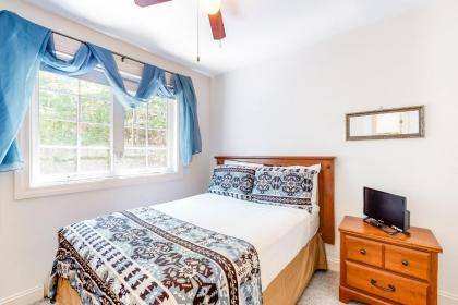 Cedar Cottage - image 18