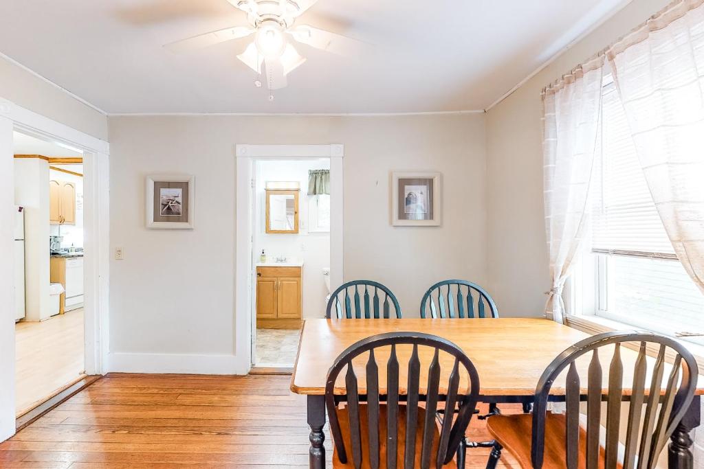The 48 Cottage - image 7