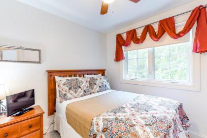 Dogwood Cottage - image 14