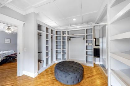 Bar Harbor Penthouse - image 11