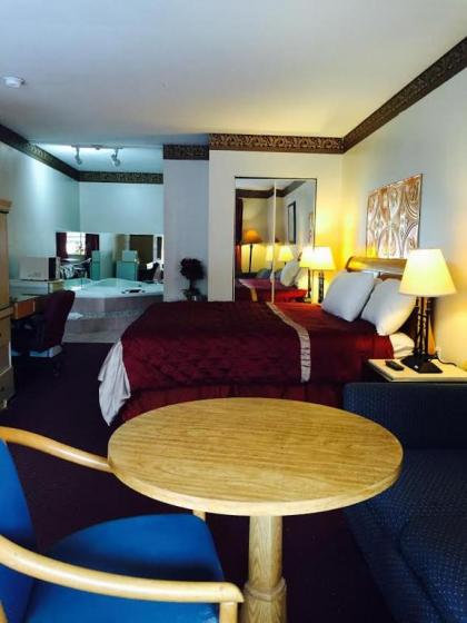 Super Inn Downtown - image 11