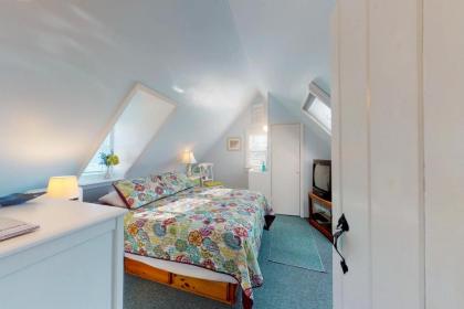 Sea Coast Cottage - image 10