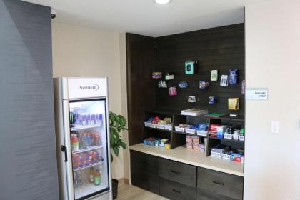 Best Western Plus New Barstow Inn & Suites - image 3