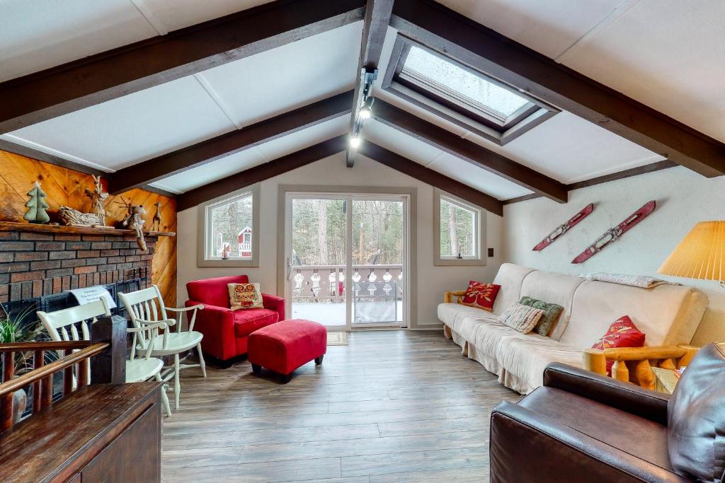 Covered Bridge Chalet - main image