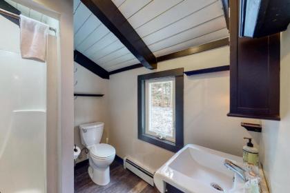 Covered Bridge Chalet - image 12