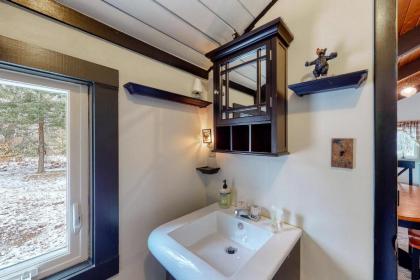 Covered Bridge Chalet - image 13