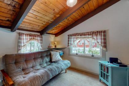 Covered Bridge Chalet - image 9
