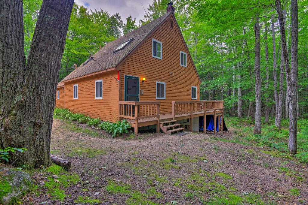 Cozy White Mountain Home - 5 Mins to Attitash Mtn! - main image