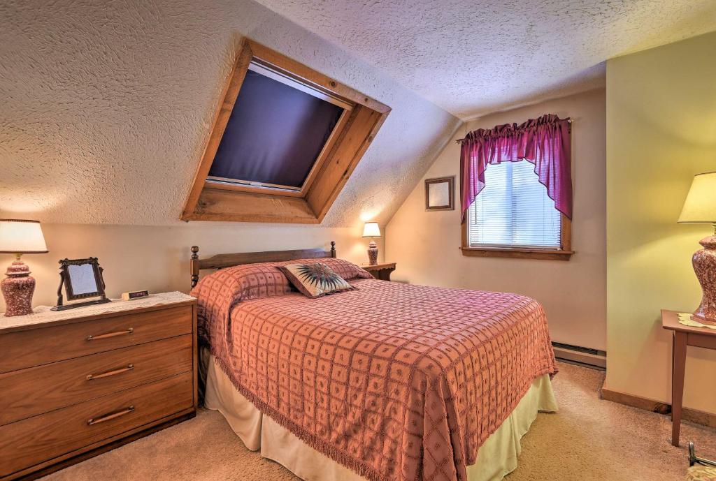 Cozy White Mountain Home - 5 Mins to Attitash Mtn! - image 6