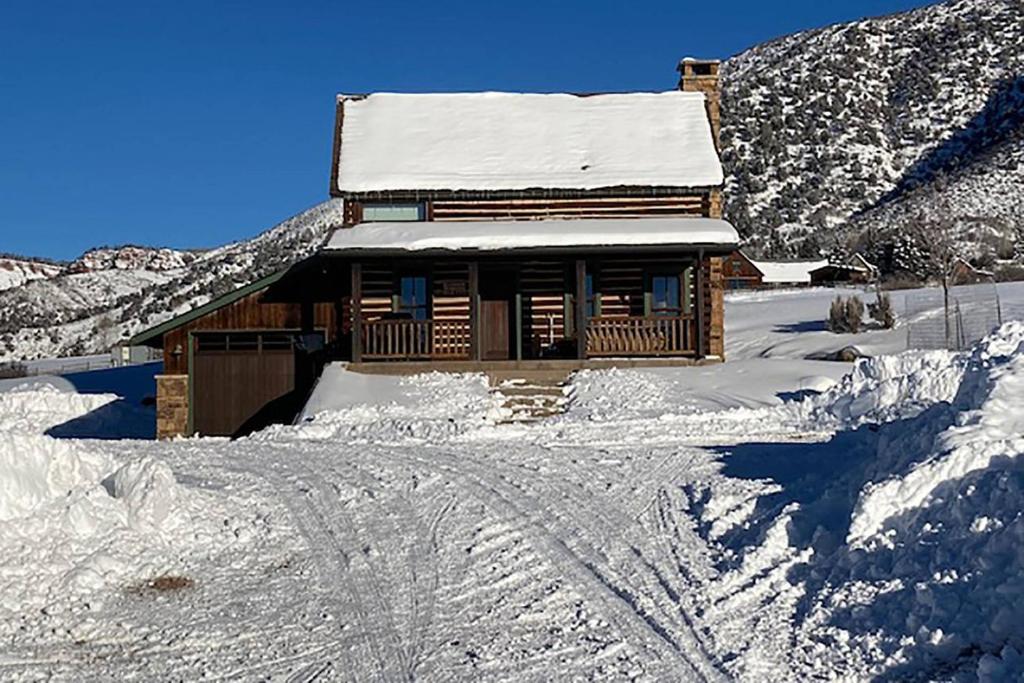 Chaparral Aspen Ranch Cabin - main image