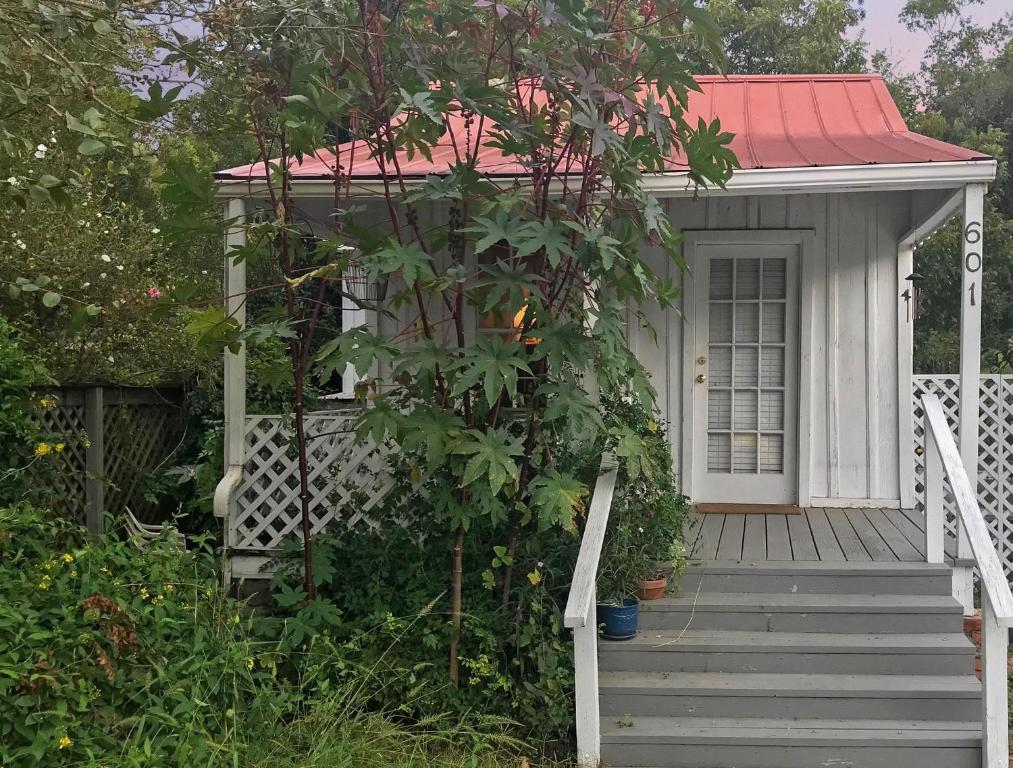 Yerba Cottage - image 3
