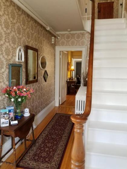 Benjamin F. Packard House Bed and Breakfast - image 6