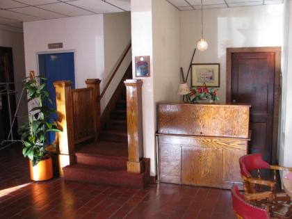 Old National Hotel - image 12