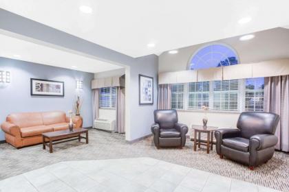 Microtel Inn & Suites Bath - image 15