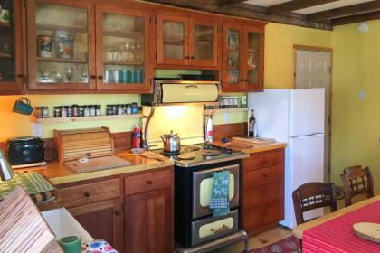 Cozy 1930s-style Waterfront Maine Cabin with Dock! - image 15