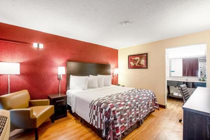 Red Roof Inn  Suites Battle Creek