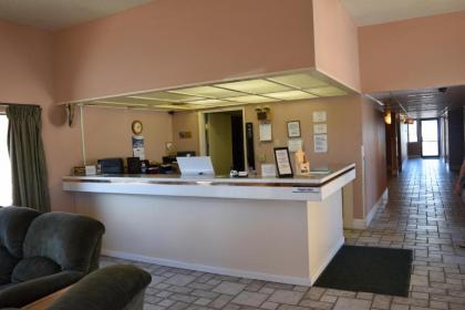 Royal Inn Battle Mountain - image 8