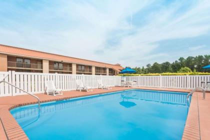 Baymont by Wyndham Rocky Mount I-95 - image 15