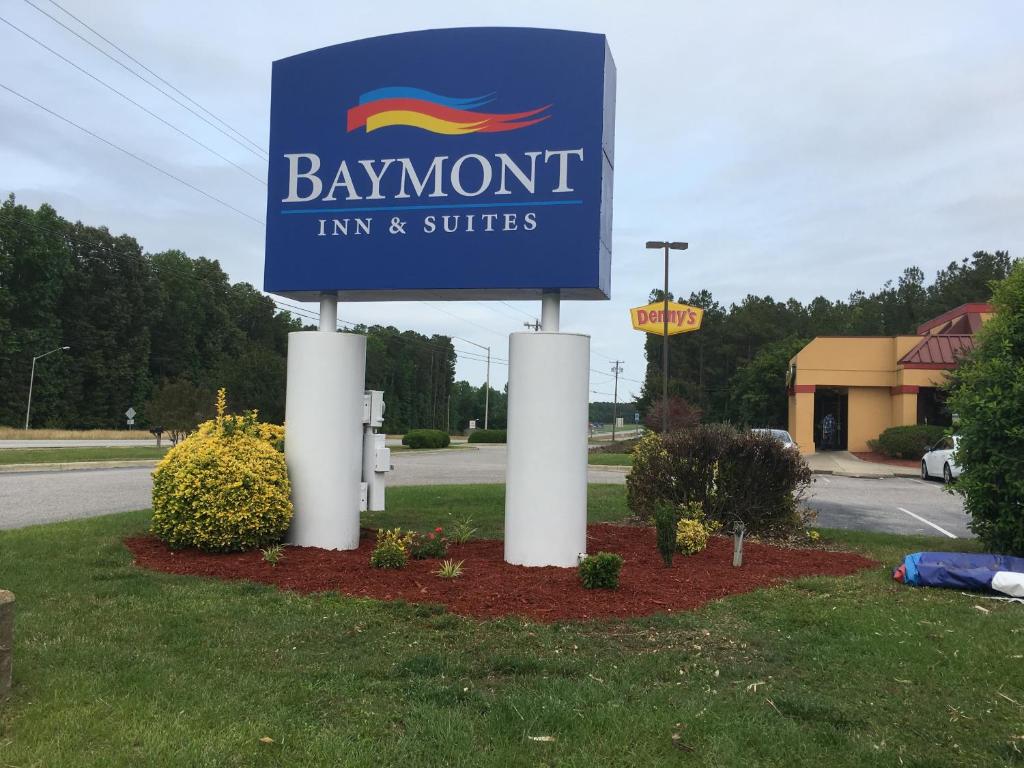 Baymont by Wyndham Rocky Mount I-95 - image 4