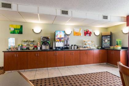 Quality Inn North Battleboro - image 12